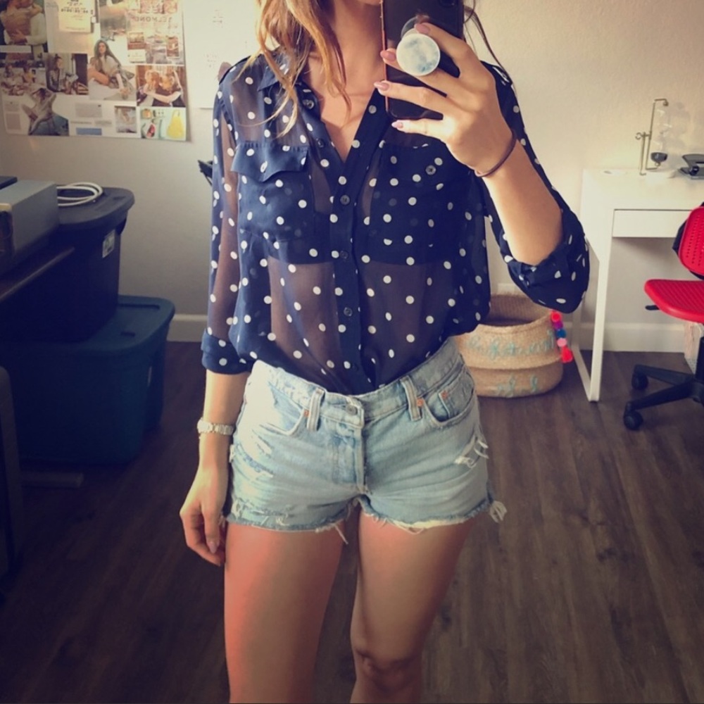 Banana Republic ~Sheer summery collared button up - Picture 2 of 8